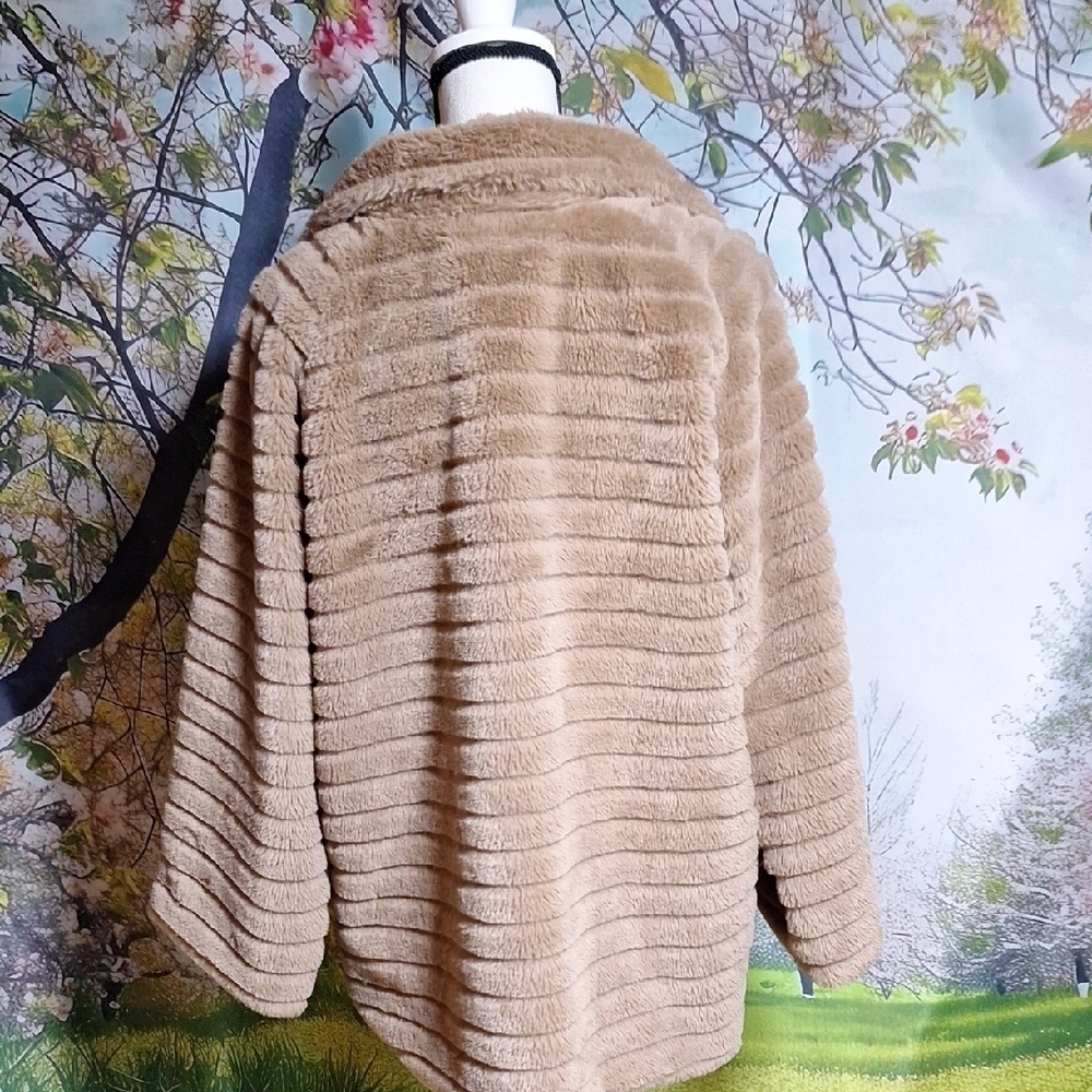 Carmen Marc Valvo Plush Tan Teddy Jacket - Picture 5 of 11